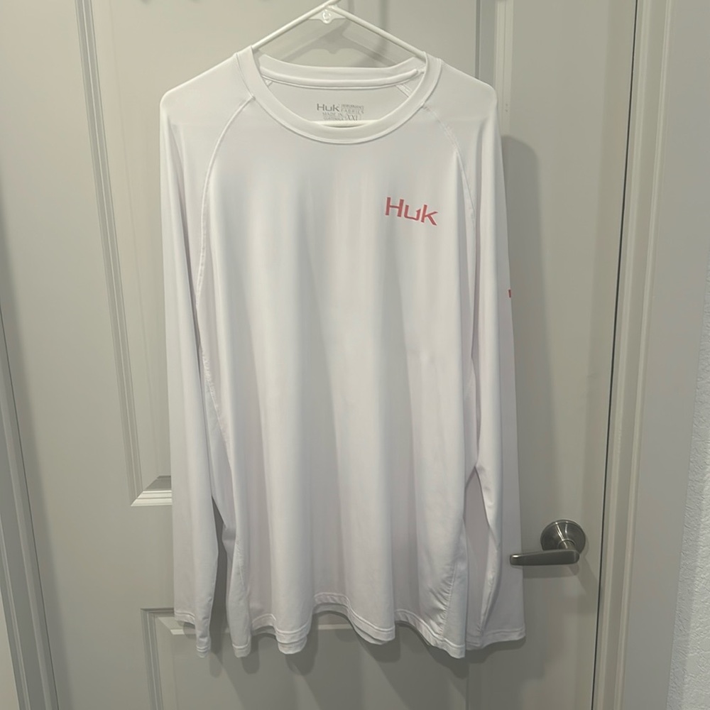 Huk like new. Size XXL